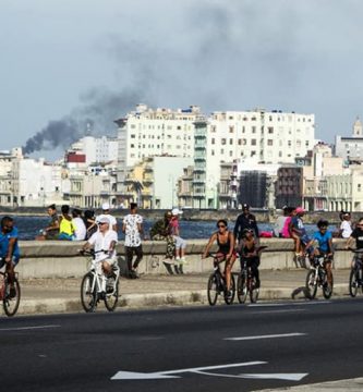 Paseo bicicleta Malecon Habana 500 años La Habana