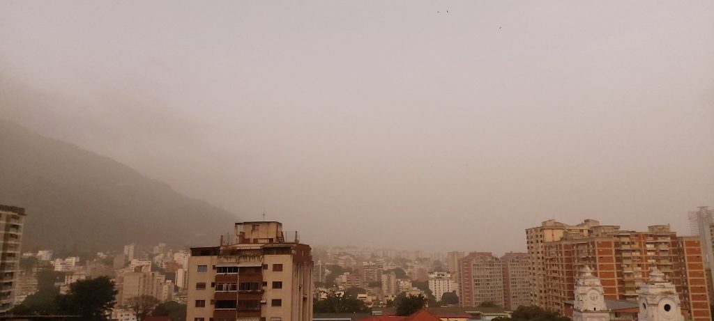nube de polvo del Sahara
