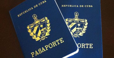 los ciudadanos cubanos y extranjeros con residencia permanente en el territorio nacional, podrán permanecer en el exterior hasta el 12 de octubre de 2021