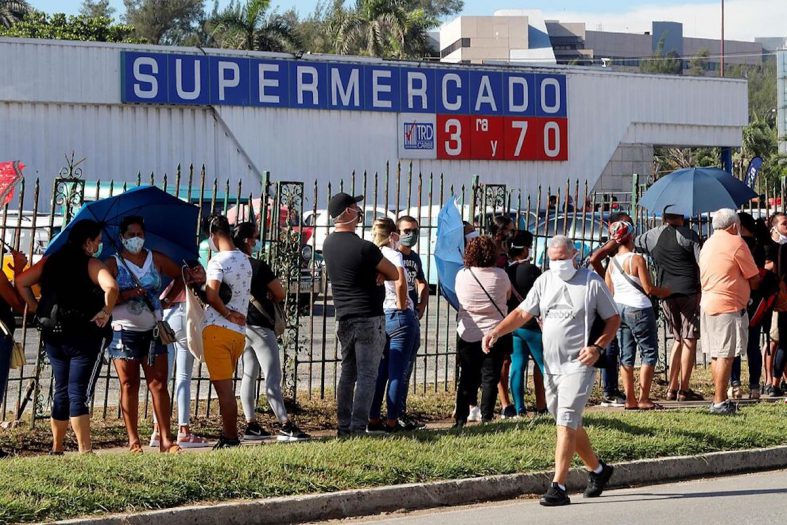 los días previos al inicio de la llamada unificación monetaria, los centros comerciales y toda la red de tiendas de Cuba tendrán nuevos horarios extendidos