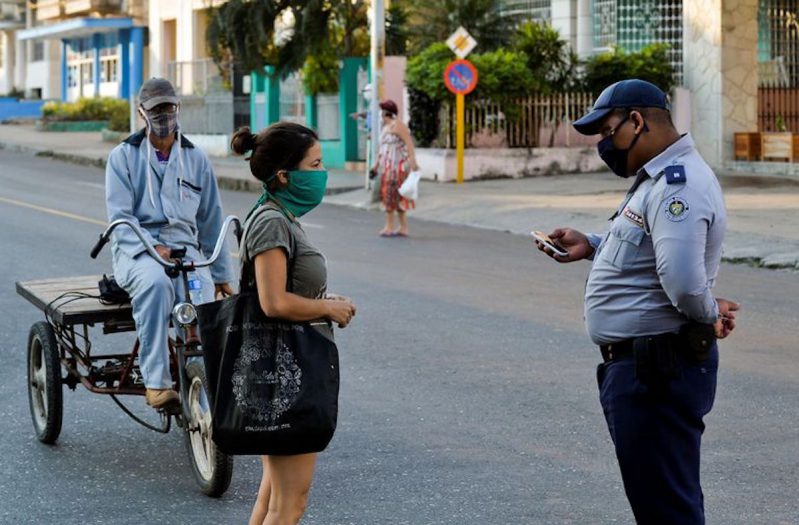 posibilidad de que las multas para los cubanos residentes en el exterior tengan que ser pagadas en dólares