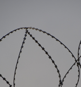 Biden pretende cerrar prisión en base naval en Guantanamo