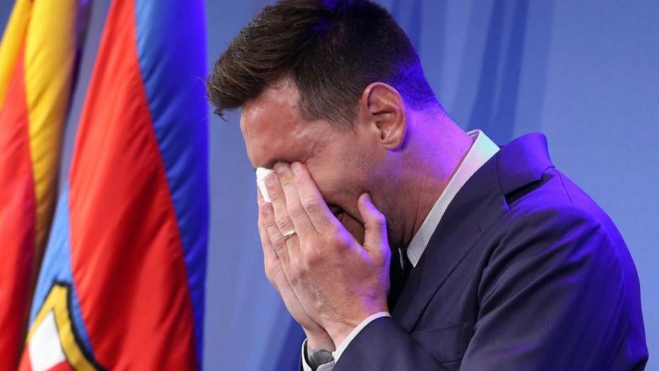 A la venta por un millón de dólares pañuelo con lágrimas de Leo Messi