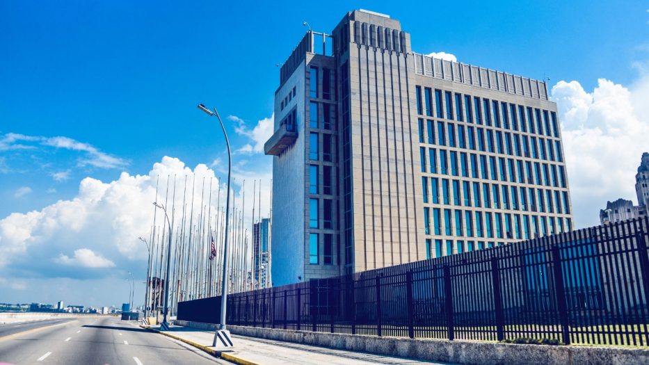 Embajada de Estados Unidos en Cuba reinicia trámites de visas de inmigrantes