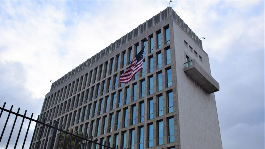 Embajada de Estados Unidos tiene fecha para reiniciar entrevistas de reunificación familiar