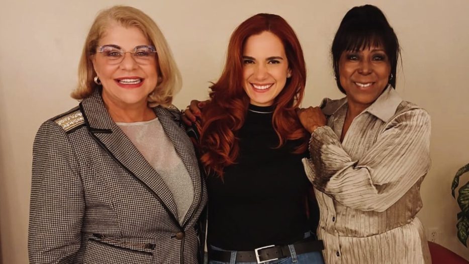 Irela Bravo se encuentra con Susana Pérez y Rachel Cruz